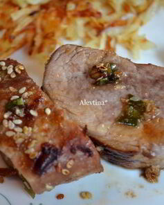 Маринованное свиное филе с кунжутом