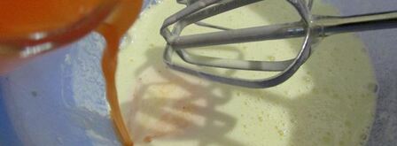 морковный домашний сыр с орехами. Шаг 3