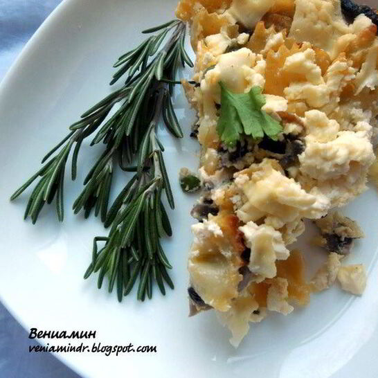 Рецепт фриттата с пастой, шампиньонами и фетой