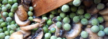 фриттата с пастой, шампиньонами и фетой. Шаг 2