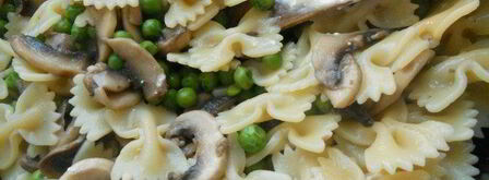 фриттата с пастой, шампиньонами и фетой. Шаг 4