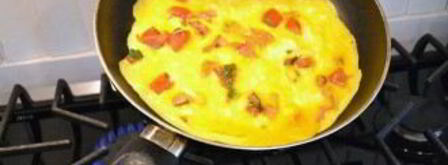 омлет на сковороде. Шаг 4