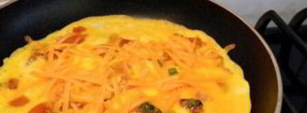 омлет на сковороде. Шаг 5