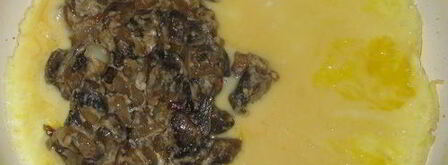 омлет с грибной начинкой. Шаг 4