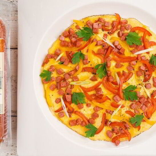 Рецепт омлет с колбасой и сладким перцем