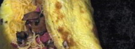 омлет с лисичками и колбасой. Шаг 4