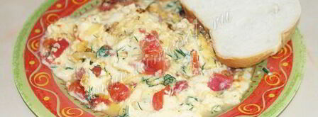 омлет с помидорами, луком и укропом. Шаг 11