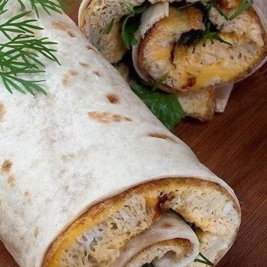 Рецепт омлет с вялеными помидорами и зеленью в лаваше