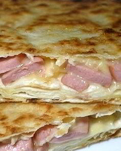 Сырный омлет Ека в лаваше