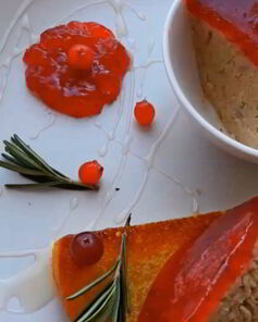 Паштет из курицы с клюквенным желе