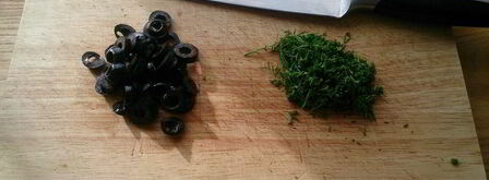 паштет из слабосоленой семги с томатами и маслинами. Шаг 7