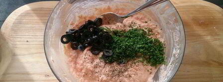 паштет из слабосоленой семги с томатами и маслинами. Шаг 8