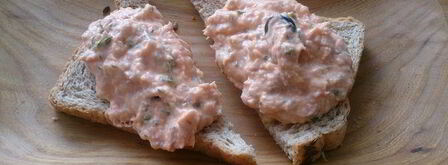 паштет из слабосоленой семги с томатами и маслинами. Шаг 10