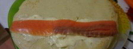 блинные роллы со сливочным сыром и красной рыбой. Шаг 4