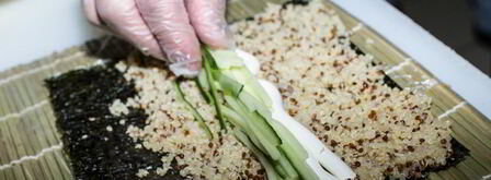 киноа ролл. Шаг 4