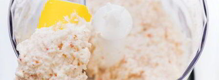 роллы из огурца с креветками, сливочным сыром и лососем. Шаг 5