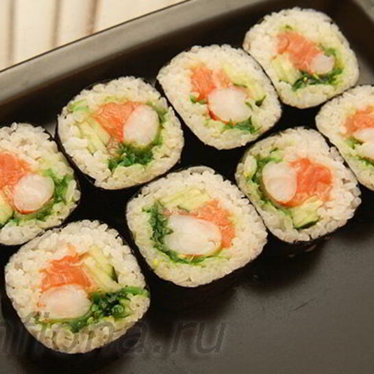 Рецепт роллы с креветками, чукой и лососем