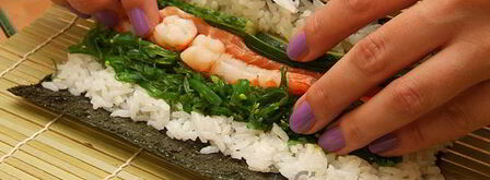 роллы с креветками, чукой и лососем. Шаг 7