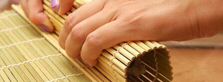 роллы с креветками, чукой и лососем. Шаг 8