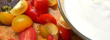 роллы с куриным филе, помидорами и шпинатом. Шаг 2