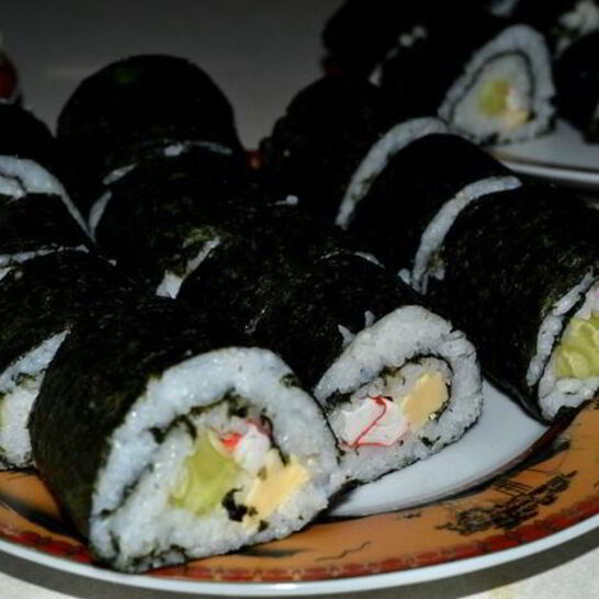 Рецепт роллы с огурцом, крабовыми палочками и сыром