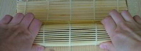 роллы с тунцом консервированным. Шаг 4