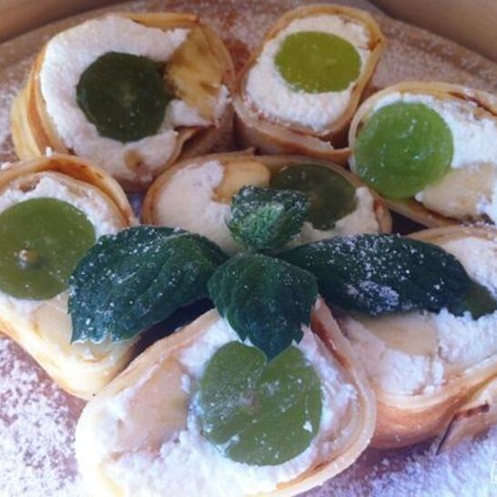 Рецепт роллы с творогом и фруктами