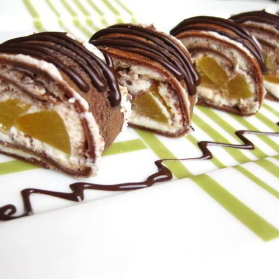 Рецепт шоколадные роллы с персиком