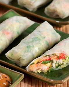 Вьетнамский ролл с крабом, манго и имбирем