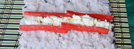 запеченные роллы с крабовыми палочками. Шаг 10