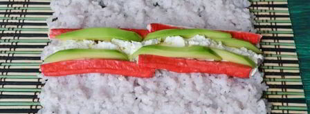 запеченные роллы с крабовыми палочками. Шаг 11