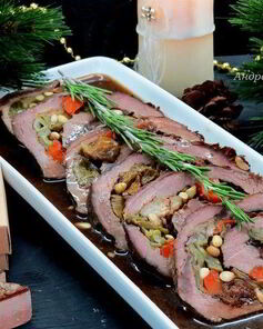 Говяжий рулет в винном соусе