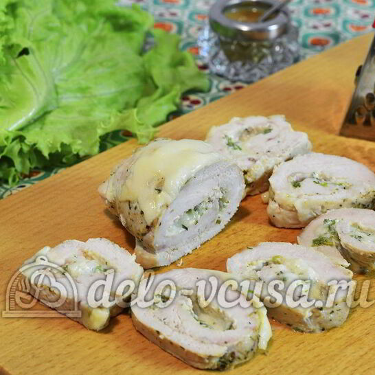 Рецепт куриный рулет с сыром и чесноком