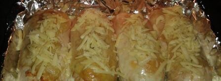 куриные рулеты с сыром и венскими колбасками. Шаг 7