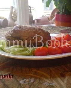 Мясной рулет с дижонской горчицей и бананами