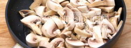 мясной рулет с грибами и сыром. Шаг 2