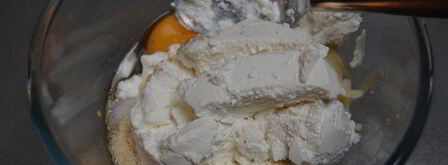 рулет из индейки с рикоттой под соусом сабайон. Шаг 2