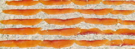 рулет из лаваша с красной рыбой. Шаг 4