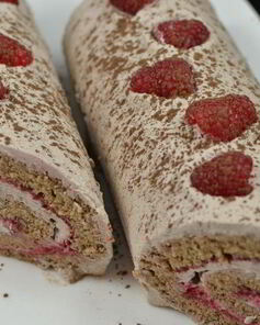 Рулет с малиной