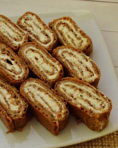 Рулет с мягким творогом