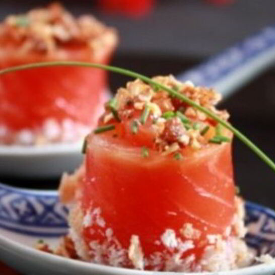 Рецепт рулетики из форели с грильяжем в хлебной крошке