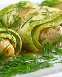 Рулетики из кабачков с курицей