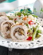 Свиные рулетики с грибами