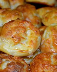 Сырные шарики в духовке