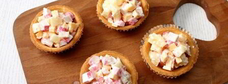 тарталетки с ананасами и крабовыми палочками. Шаг 7