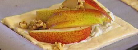 тарталетки с грушами, грецкими орехами и голубым сыром. Шаг 8