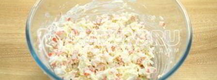 тарталетки с крабовыми палочками. Шаг 3