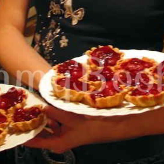 Рецепт тарталетки с кремом и ягодами