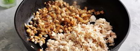 тарталетки с курицей, грибами и сыром. Шаг 6