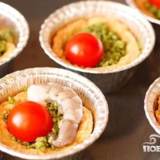 Рецепт тарталетки с песто и креветками